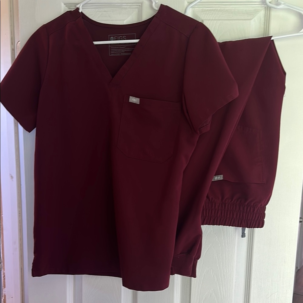 Figs Deep Burgandy Scrub Set- high waisted joggers